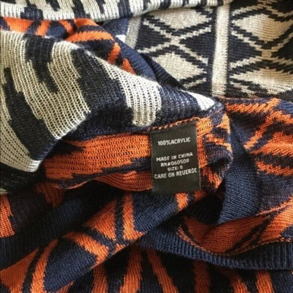 CARDIGAN Sweater in Aztec Print - Picture 8 of 8